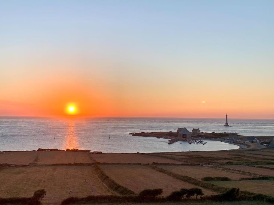 Maison Bord De Mer Dans La Petite Irlande オーデルヴィル エクステリア 写真