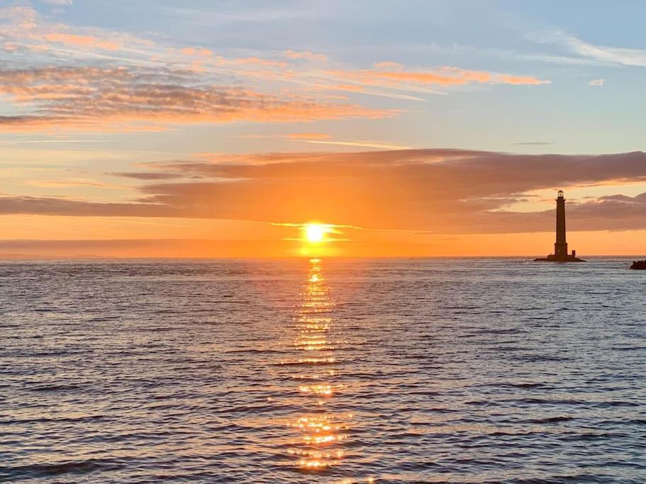 Maison Bord De Mer Dans La Petite Irlande オーデルヴィル エクステリア 写真