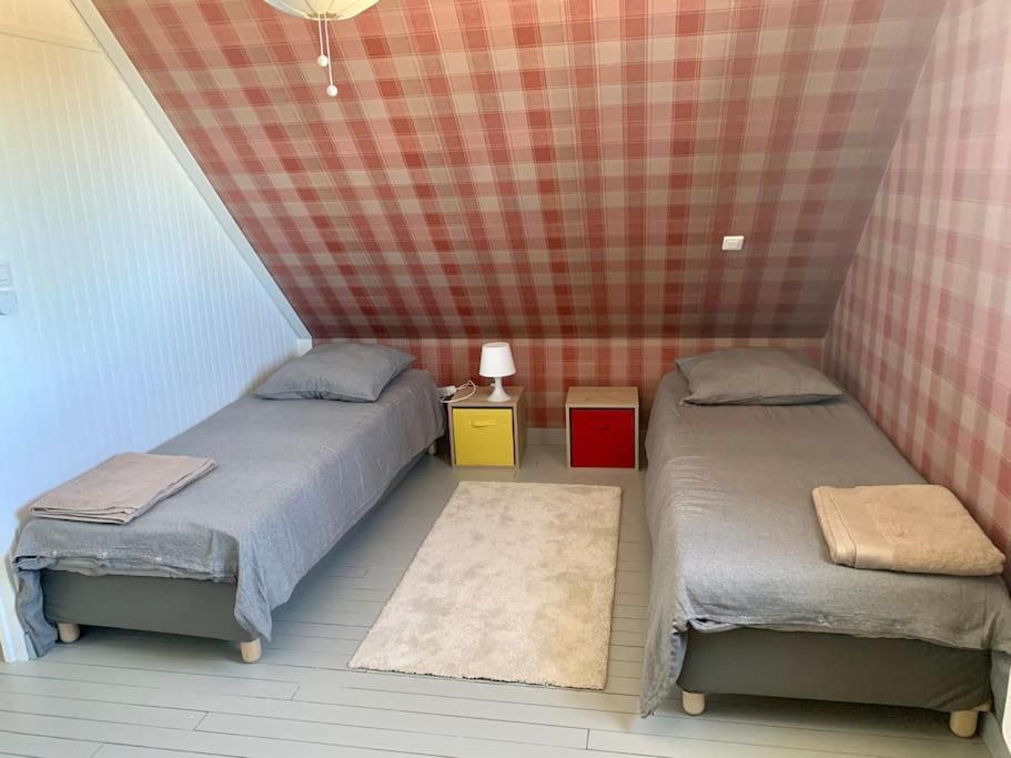 Maison Bord De Mer Dans La Petite Irlande オーデルヴィル エクステリア 写真