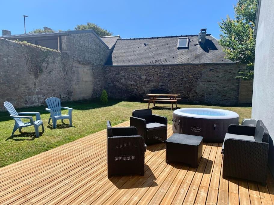 Maison Bord De Mer Dans La Petite Irlande オーデルヴィル エクステリア 写真
